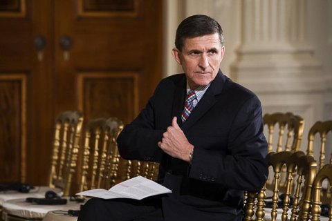 В США ошибка ведущего о показаниях Флинна повлияла на курс доллара