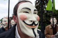 Люди в масках избили нардепа Луцкого прямо у стен ВР