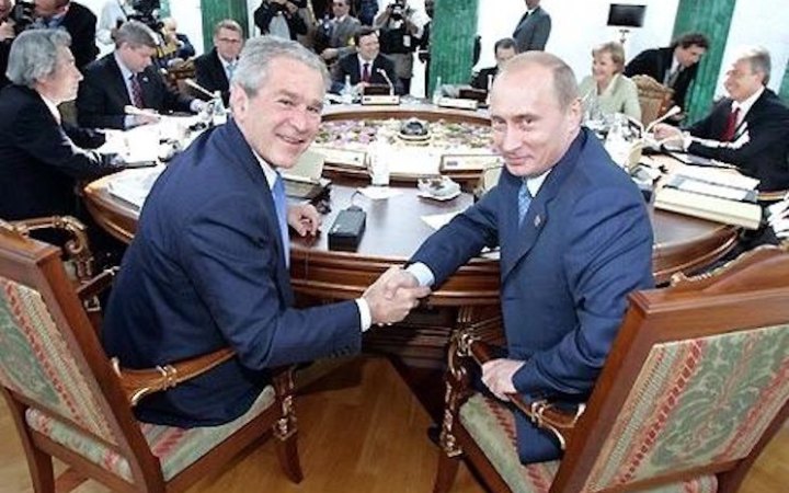 "Відкидав прав на існування України ще в 2001": в МЗС прокоментували опубліковані розмови Путіна з Бушем