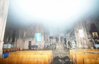 Пожежу в київському костелі Святого Миколая загасили
