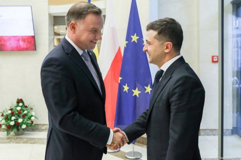 Зеленський привітав Дуду з перемогою на виборах і запросив в Україну