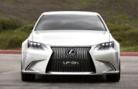 Угнанный Lexus обошелся страховщику в 315 тыс. грн