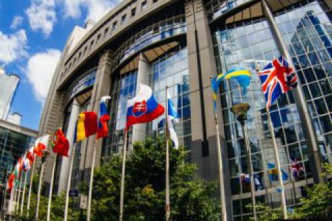 Дипломатам і урядовцям РФ і Білорусі заборонили входити до будівлі Європарламенту