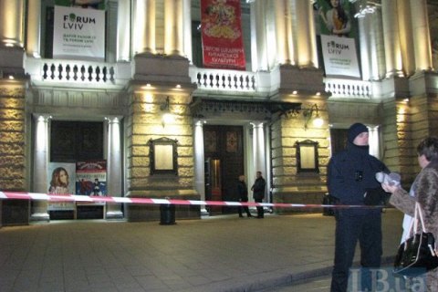 Во Львове аноним сообщил о заминировании 10 объектов