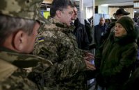 Порошенко пообещал безопасность избирателям на Донбассе
