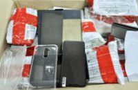 Київські митники затримали ще 162 посилки з Китаю на фіктивні імена