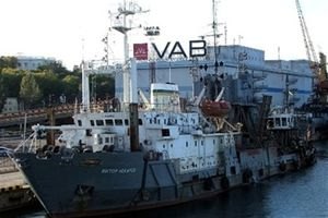 Украинские моряки возвращаются из "турецкого плена"