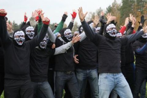 П'ятьох осіб госпіталізовано з ножовими пораненнями після бійки фанатів "Лаціо" і "Севільї"