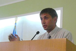 Депутат отмотает полтора года за решеткой за сломанную челюсть коллеги