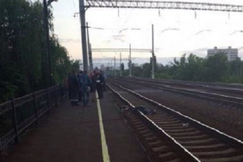 В Киеве девушка погибла под колесами поезда