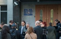 Адвокаты Бугая возле СИЗО заявили о совершении преступления