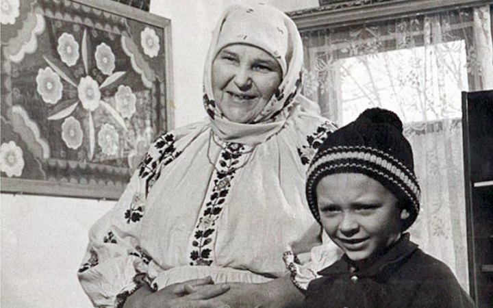 У Латвії створять мозаїчні репліки-парафрази з робіт Марії Примаченко і передадуть у знищений музей в Іванкові