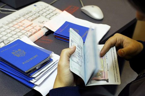 Правительство Молдовы порекомендовало чиновникам не ездить в Россию