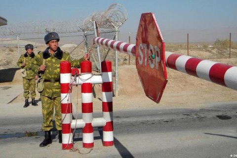 На кордоні Киргизстану і Таджикистану під час перестрілки поранено військових