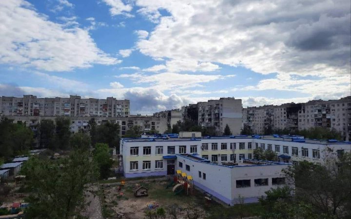 Сєвєродонецьк тримає оборону, але росіяни цілеспрямовано бʼють по бомбосховищах