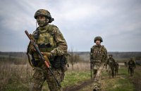 Росіяни посилюють «полювання» дронами на оптоволокні за авто в Херсоні