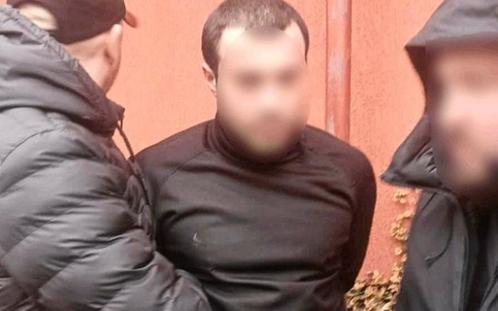 На Закарпатті чоловік побив колядників і відібрав у них 16 тисяч гривень 