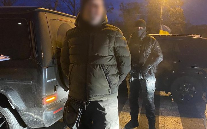 Інвесторів будівництва елітного житла підозрюють у заволодінні землями з дамбами Київської ГЕС