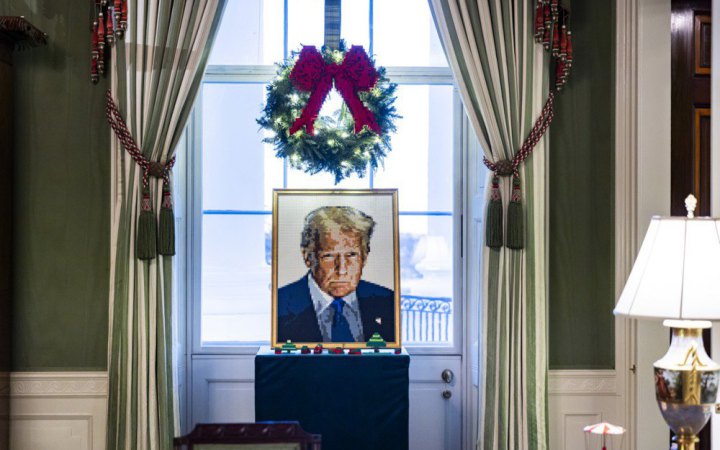 Різдвяне привітання Трампа: згадав Епштейна, "фейки" NYT і звинуватив демократів “у полюванні на відьом” 