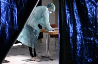 За добу в Україні підтвердили 11 057 нових випадків ковіду