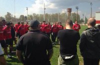 Ультрас "Спартака" вежливо поговорили с "игрочишками"