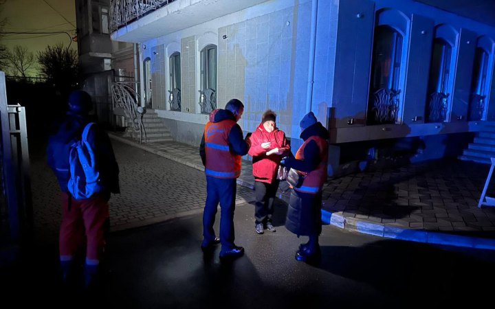 У Одесі ворог вночі пошкодив об'єкт критичної інфраструктури і поранив людину