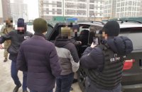 Сотрудник кибердепартамента СБУ с сообщниками подозреваются в истязании предпринимателя ради 7 биткоинов
