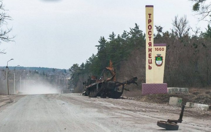 В освобожденном от оккупантов Тростянце частично восстановили электроснабжение