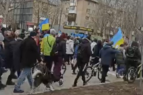 У Мелітополі загарбники захопили телевежу й увімкнули пропаганду (трансляція)