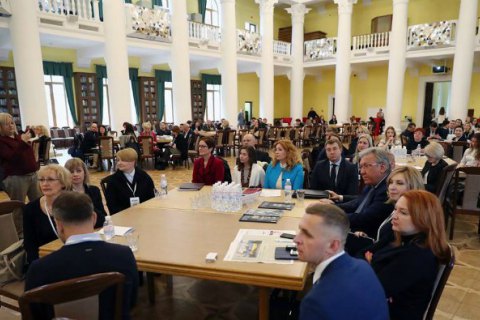 У Києві пройшла зустріч депутатів, бізнесменів і журналістів - випускників американської програми IVLP