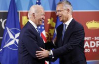 Байден анонсував новий пакет допомоги Україні на $800 млн: з ППО і зброєю для атаки