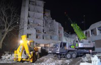Головне за ніч та ранок четверга, 18 квітня: атака "шахедів" на Прикарпаття, завершення рятувальної операції в Чернігові  