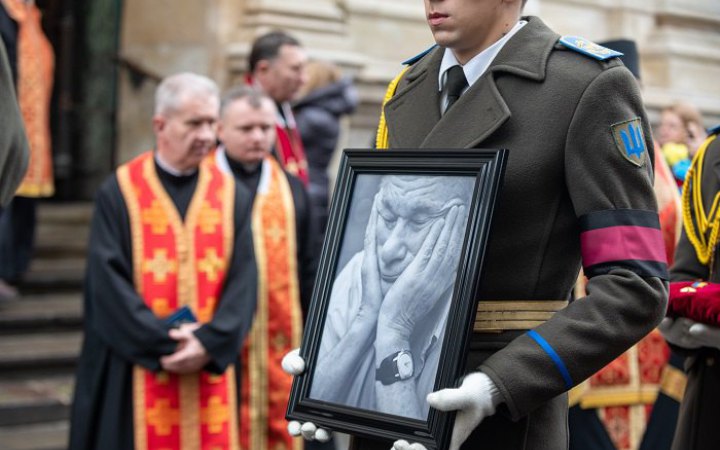 У Львові попрощалися з Героєм України, сином командуючого УПА Юрієм Шухевичем