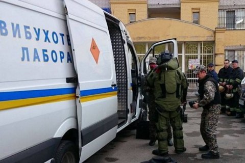 ​В Украине за сутки "заминировали" 337 объектов в разных городах