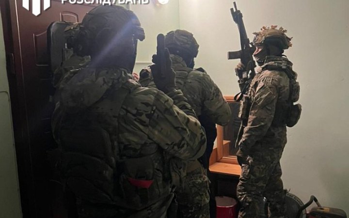 ДБР ліквідувало міжнародний канал постачання кокаїну в Україну