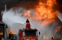 У порту Бейрута спалахнула масштабна пожежа, горить склад з нафтопродуктами і шинами