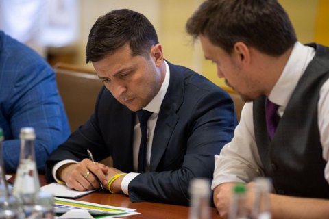 Зеленский подписал указ о повышении качества дорог в Украине