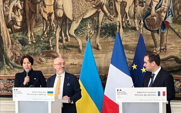Резніков зустрівся в Парижі з французьким колегою Лекорно