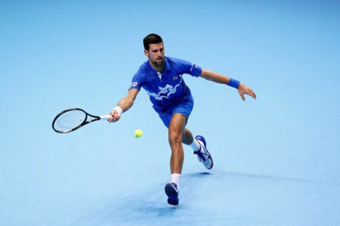 Первая ракетка мира стартовал начал с победы на Итоговом турнире ATP