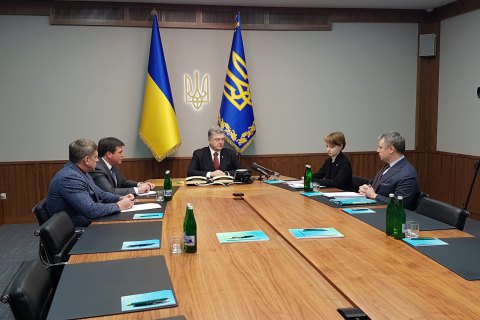 Порошенко созвал совещание из-за решения "Газпрома" разорвать газовые контракты