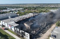 У Тернополі на підприємстві спалахнула масштабна пожежа (оновлено)