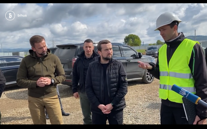 Кирило Тимошенко пообіцяв більше не їздити на Chevrolet Tahoe