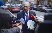 Яценюк: Инициатива сенаторов США - новый уровень санкционной политики