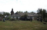 В Полтавской области провели субботник в заброшенных земских школах