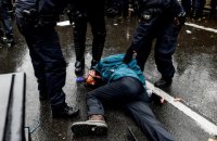 На протикарантинних протестах у Берліні затримали понад 360 осіб