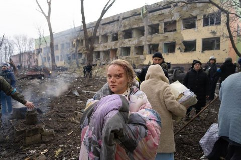 При бомбардировке детской больницы в Мариуполе погибли 3 человека, среди них – ребенок