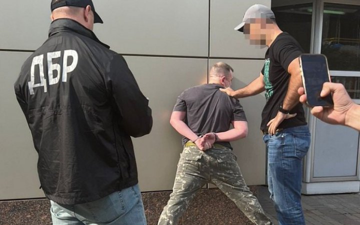 Силовики затримали ексголову Управління СБУ в Криму Кулініча
