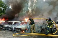 РФ понад 20 разів атакувала Дніпропетровщину: є поранений, горіли авто