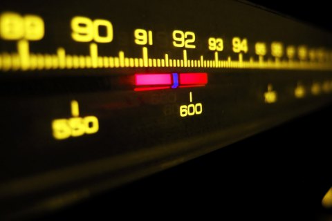 Нацсовет оштрафовал радио "Пятница" за несоблюдение языковых квот