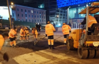 На месте прорыва трубопровода возле столичного ТРЦ Ocean Plaza восстановили движение